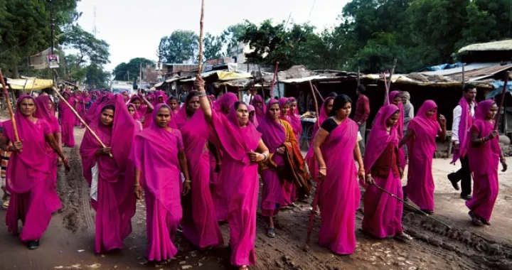 Gulabi banda/ Gulf News/