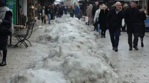 Otopljavanje maca snjeg neočišćen fasada odvodi/Senad Gubelić