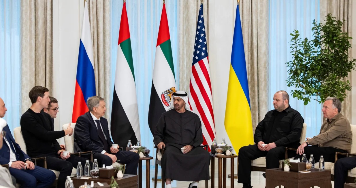 President of the United Arab Emirates Sheikh Mohamed bin Zayed Al Nahyan receives the heads of delegations participating in the UAE hosted trilateral talks between the United States, Russia and Ukraine, Jared Kushner, Igor Kostyukov, Chief of the Main Directorate of the General Staff of the Russian Armed Forces, Rustem Umerov, Secretary of the National Security and Defense Council of Ukraine, and Steve Witkoff, United States Special Envoy, at Al Shati Palace in Abu Dhabi, United Arab Emirates, January 23, 2026. Ryan Carter/UAE Presidential Court/Handout via REUTERS THIS IMAGE HAS BEEN SUPPLIED BY A THIRD PARTY/Ryan Carter/uae Presidential Cou