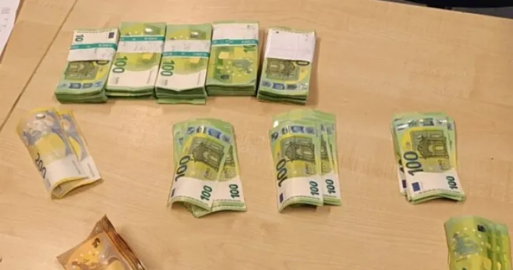 Pronađena gomila eura/Carinska uprava Hrvatske//