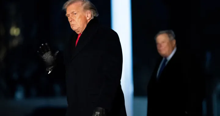 U.S. President Donald Trump walks from Marine One to the White House in Washington, D.C., U.S., January 20, 2026. REUTERS/Elizabeth Frantz/Elizabeth Frantz