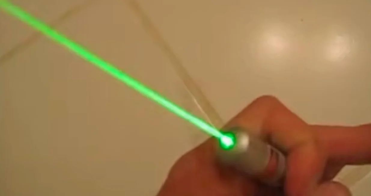 Laser/Printscreen/You Tube//