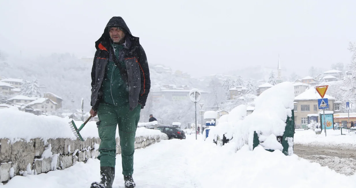 Snijeg po Sarajevu/Damir Deljo