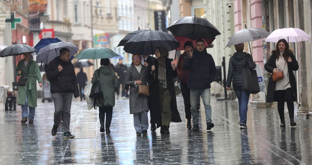 Novembar vrijeme hladno i ki&scaron;no/Senad Gubelić