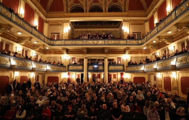 Narodno pozori&scaron;te/