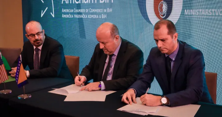 Zdravstvena za&scaron;tita u KS postaje efikasnija za pacijente: Potpisani memorandumi sa Ambasadom SAD/