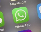 epa08186915 (FILE) - The logo of mobile application WhatsApp (C) displayed on a smartphone screen in Taipei, Taiwan, 26 September 2017 (reissued 02 February 2020). WhatsApp announced that it will stop working from 01 February 2020 on iPhones and Android devices running outdated operating systems. Millions of smartphones will no longer be able to run the Facebook-owned messaging service, media reported. EPA/RITCHIE B. TONGO *** Local Caption *** 53792249/Ritchie B. Tongo