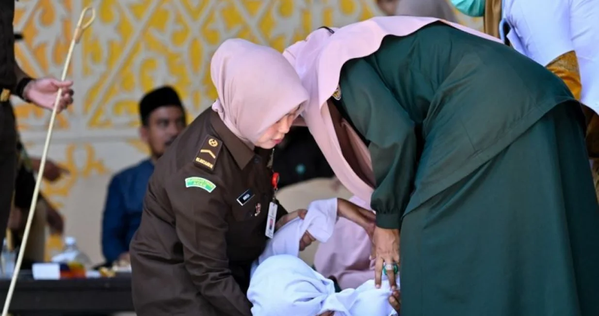 Kažnjen par/X.com//