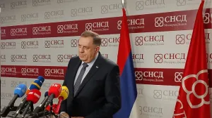 Milorad Dodik, lider SNSD-a, press konferencija, obraćanje/Rtrs