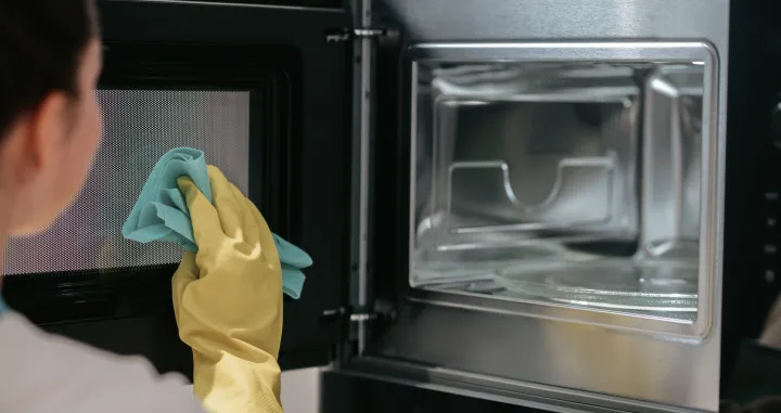 Či&scaron;ćenje nikad nije bilo lak&scaron;e/Free Pik