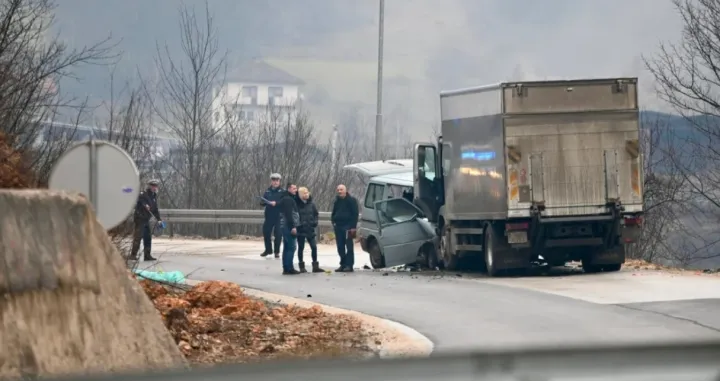 Te&scaron;ka saobraćajna nesreća na magistralnoj cesti Sarajevo - Pale, u mjestu Lapi&scaron;nica//