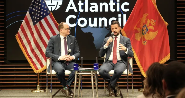 WASHINGTON, SAD вЂ" 7. FEBRUAR: Predsjednik Crne Gore Jakov MilatoviД&Dagger; poruДЌio je da Zapadni Balkan ne smije izgubiti paЕѕnju Sjedinjenih AmeriДЌkih DrЕѕava i Evropske unije, uprkos brojnim globalnim krizama, naglasivЕЎi da je stabilnost regiona i dalje od kljuДЌnog znaДЌaja za meД'unarodnu zajednicu.MilatoviД&Dagger; je to izjavio obraД&Dagger;ajuД&Dagger;i se kao glavni govornik na inauguralnom Balkan Forward samitu, odrЕѕanom u Washingtonu u organizaciji Atlantskog savjeta. Istakao je da je politiДЌka situacija na Balkanu danas sloЕѕenija nego prije nekoliko godina te da je uloga SAD-a presudna za stabilnost i prosperitet regiona, posebno u kontekstu prisustva drugih globalnih aktera. (Ured predsjednika Crne Gore - Anadolu Agency)/