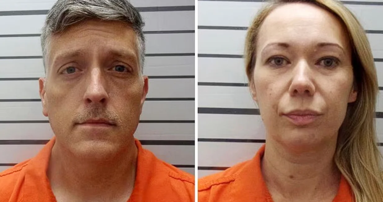 Jon Hallford i Carie Halford/X.com//