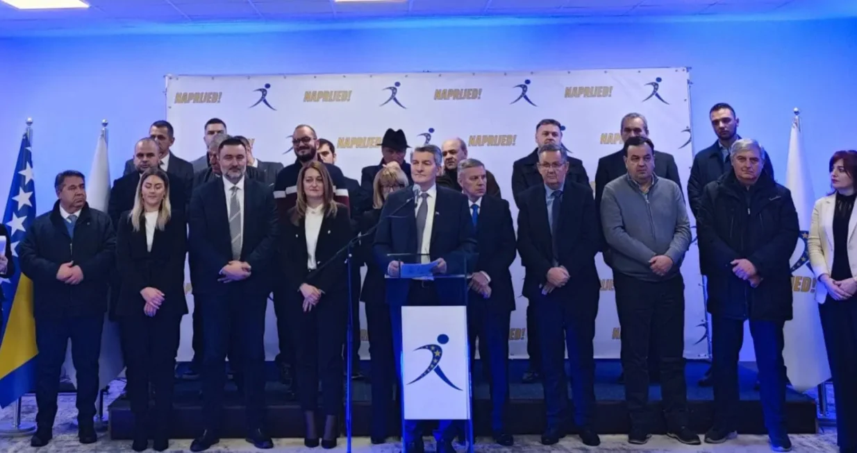 Stranka Naprijed!/Naprijed!