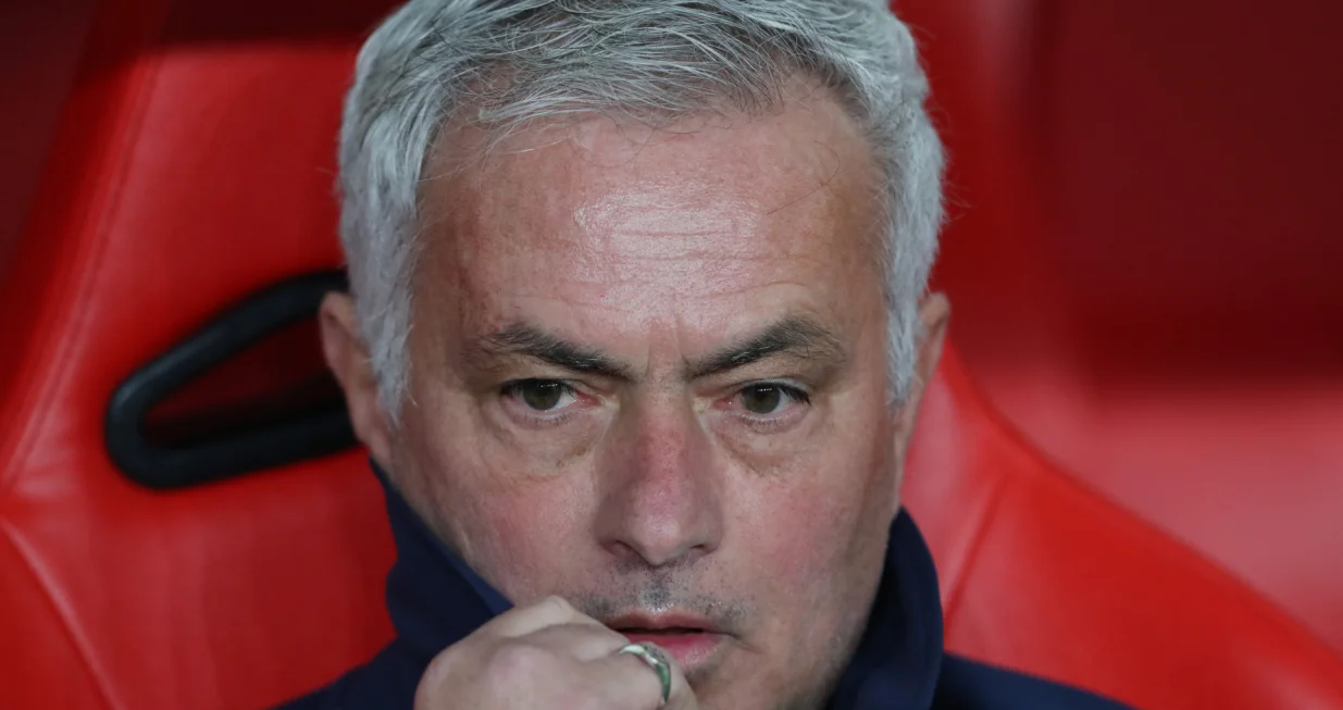 Soccer Football - Primeira Liga - Benfica v Alverca - Estadio da Luz, Lisbon, Portugal - February 8, 2026 Benfica coach Jose Mourinho before the match REUTERS/Pedro Rocha/Foto: Pedro Rocha