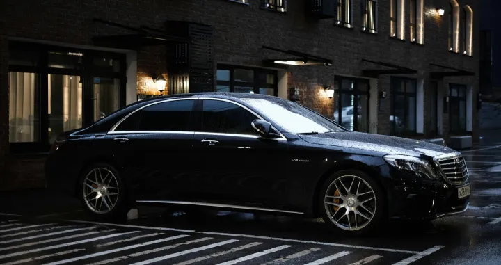 mercedes, limuzina, automobil/Mark Tryapichnikov