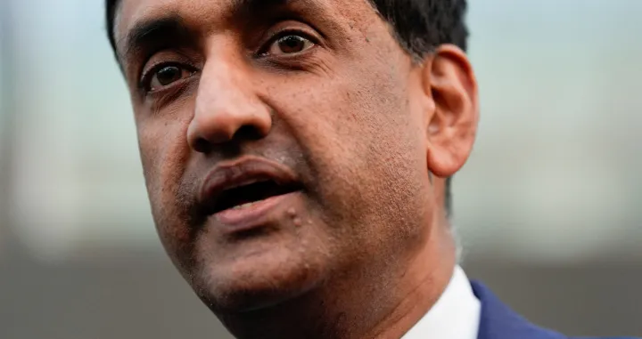 FILE PHOTO: U.S. Representative Ro Khanna (D‑CA) speaks to the media after viewing unredacted Jeffrey Epstein files at the Department of Justice office building in Washington, D.C., U.S., February 9, 2026. REUTERS/Kent Nishimura/File Photo/Kent Nishimura