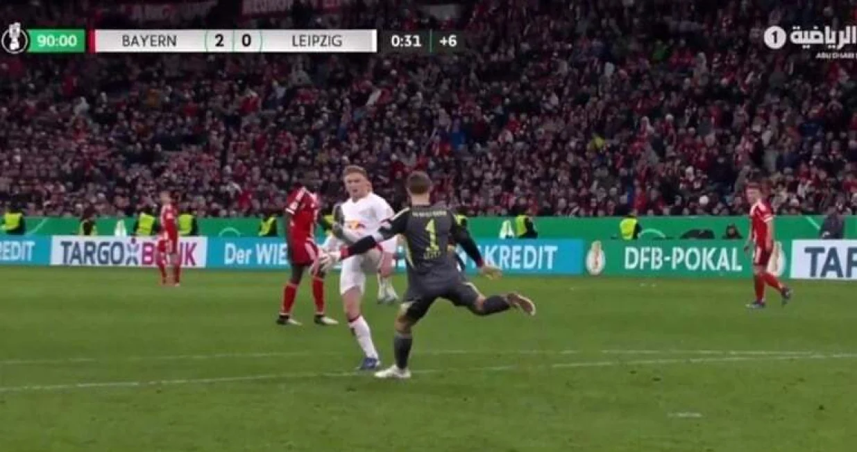 Manuel Neuer u centru pažnje (FOTO: Screenshot/X)/Foto: 