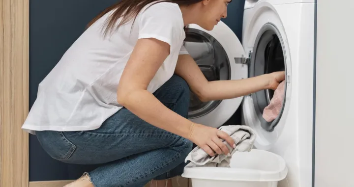 Ma&scaron;ina za pranje ve&scaron;a//