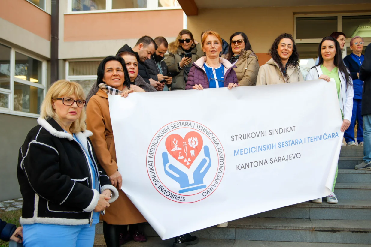 Protesti zaposlenika na Stomatolo&scaron;kom fakultetu UNSA/Damir Deljo