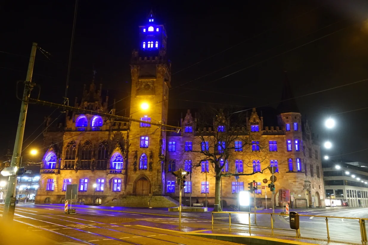 Op&scaron;tina u Sarbrikenu sjaji plavim srcima dok traje filmski festival/