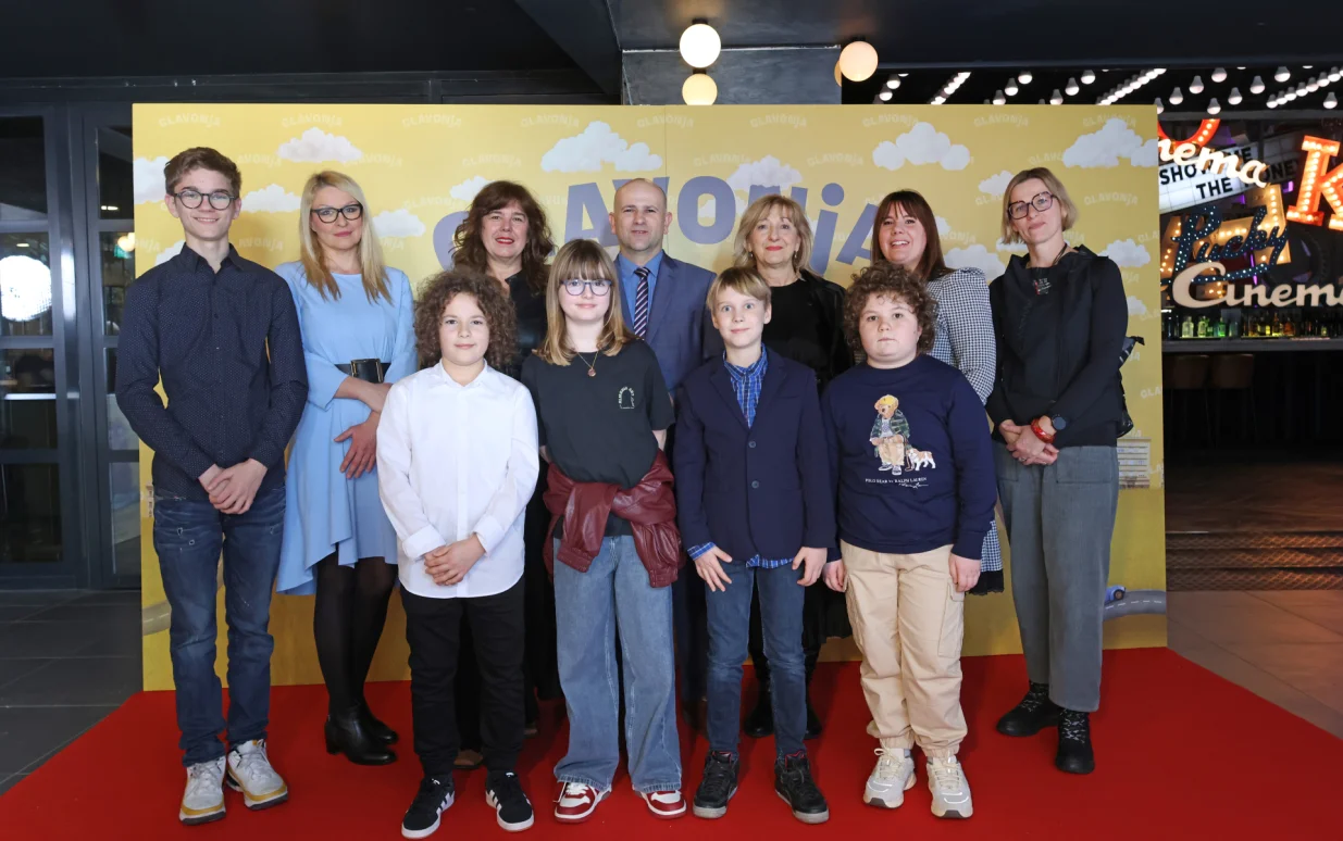 GLAVONJA STIŽE U CINESTAR 19. FEBRUARAUZ JEDINSTVENI "VODIČ ZA MUĆKANJE GLAVOM"/Vladimira Spindler