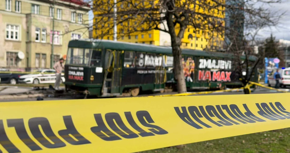 Tramvajska nesreća, tramvaj, Sarajevo, Zemaljski muzej, MUP KS, Hitna pomoć, Vatrogasci/Slađan Tomić