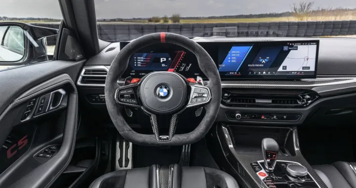 BMW M2 CS/