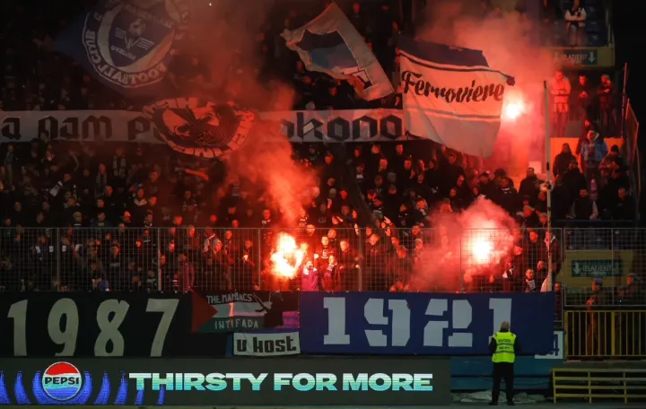 Detalj sa utakmice na Grbavici - FK Željezničar - FK Slavija - Kup utakmica 12.02.2026. (FOTO: Damir Deljo - Oslobođenje)/Foto: 