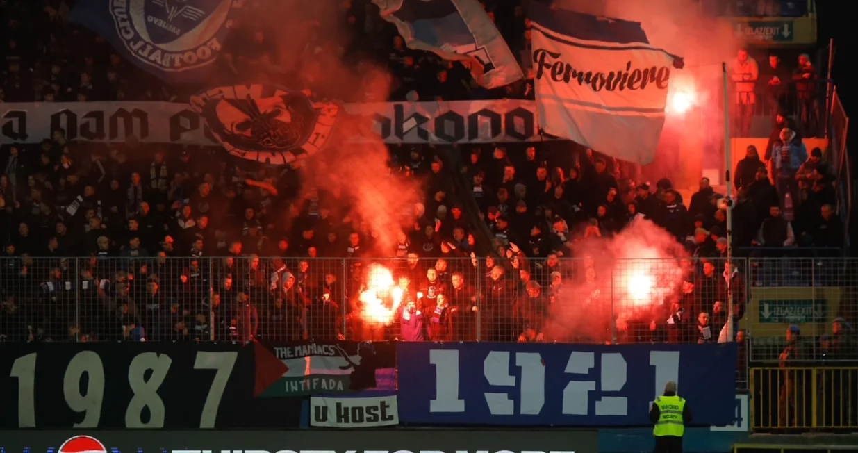 Detalj sa utakmice na Grbavici - FK Željezničar - FK Slavija - Kup utakmica 12.02.2026. (FOTO: Damir Deljo - Oslobođenje)/Foto: 