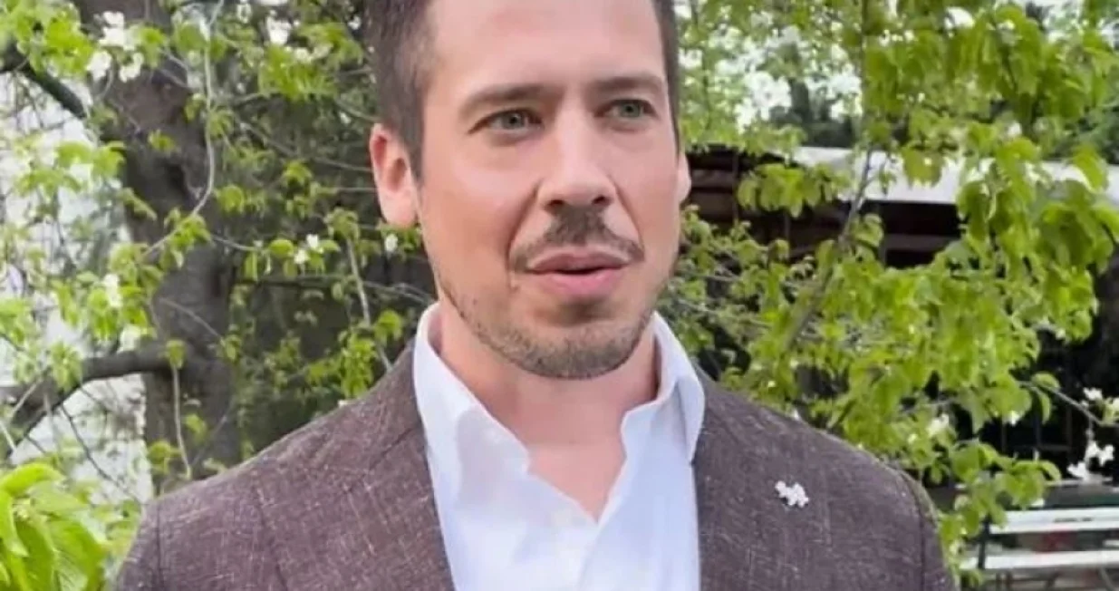 Nikola Rokvić, srbijanski pjevač/