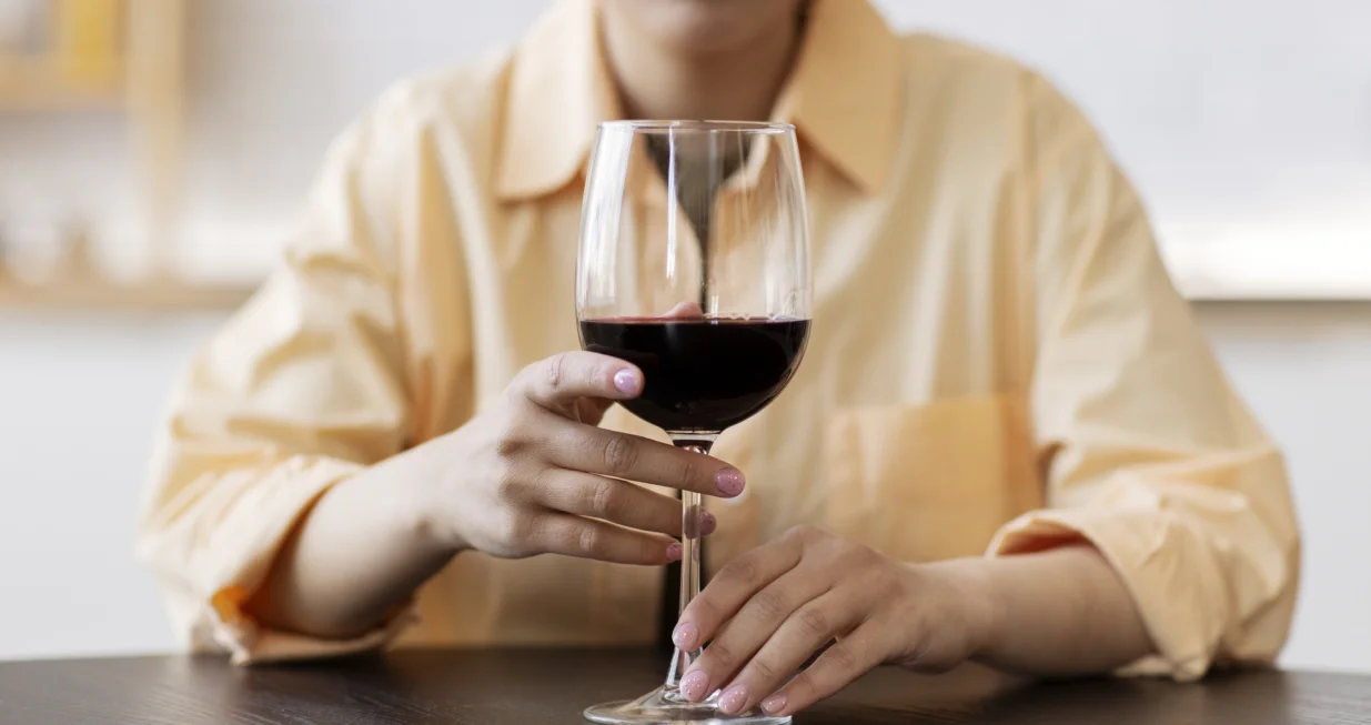 Kardiohirurg otkrio sve o crnom vinu/Free Pik