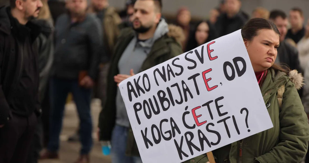 Sarajevo ponovo na ulici: počelo okupljanje zbog smrti Erdoana Morankića, građani traže odgovornost institucija/Senad Gubelić