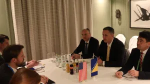 Bećirović sa šefom sektora State Departmenta: Lobiranje RS protiv države BiH je napad na nju/