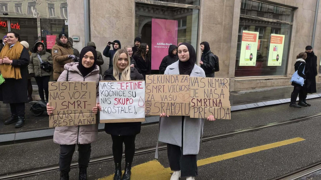 Izbila tuča, reagovala policija u civilu, uhap&scaron;eni huligani/Nedim Fetahović