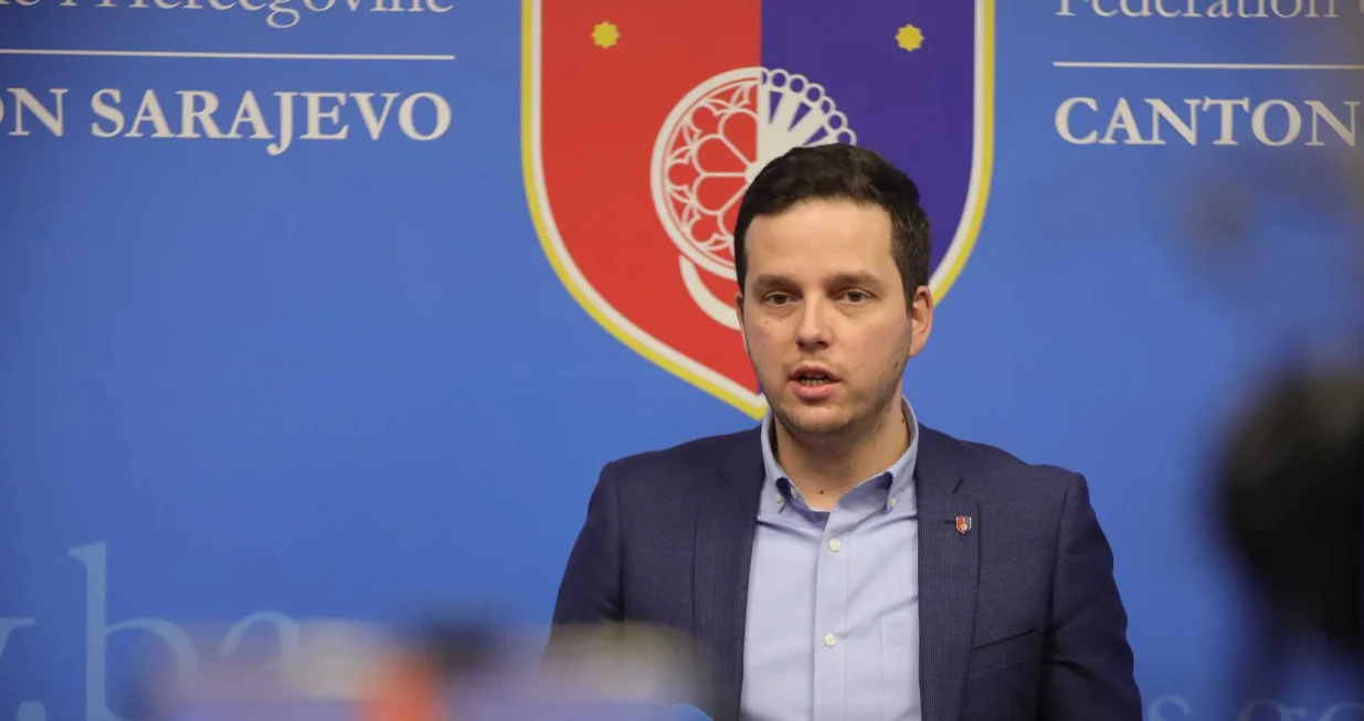 Prvo obraćanje Nihada Uka nakon podno&scaron;enja ostavke/Senad Gubelić