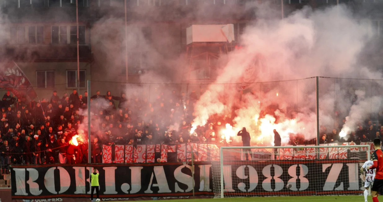 Navijači Čelika (FOTO: Sport1/Sanel Konjhodžić)/Foto: Picasa