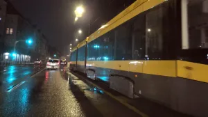 Tramvaji opet ne voze, tramvaji stoje, tramvajski saobraćaj ne radi/Lejla Sofradžija