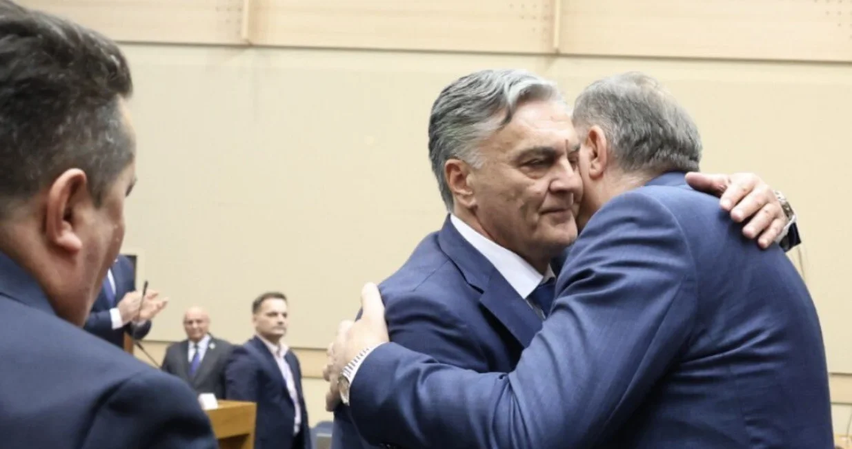 Sini&scaron;a Karan i Milorad Dodik/Screenshot