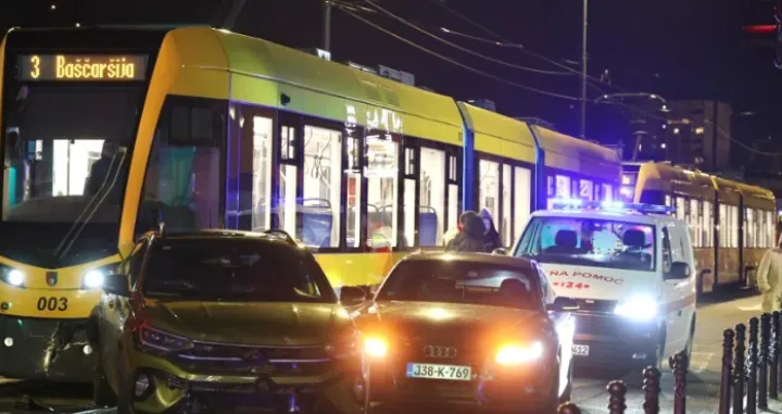 Saobraćajna nesreća, Sarajevo, tramvaj, automobili/Klix.ba