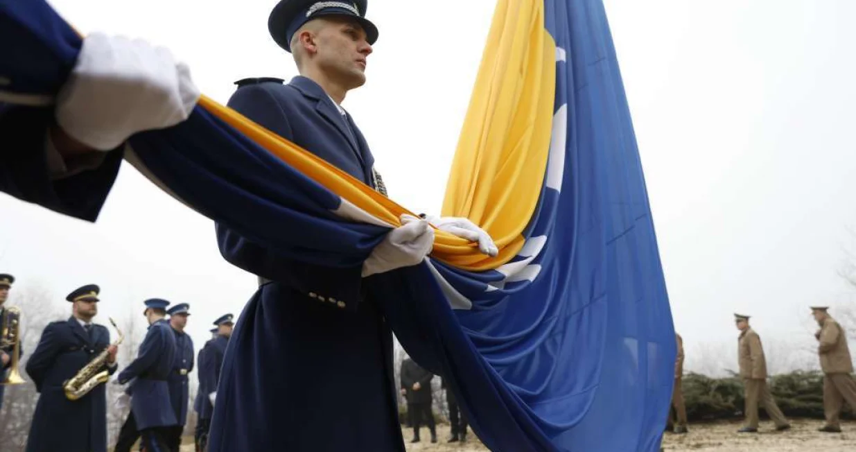 Dan nezavisnosti/Arhiv/Fena//