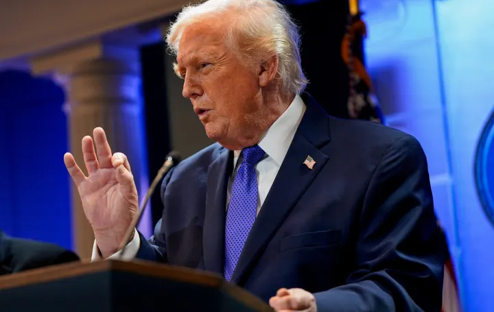 U.S. President Donald Trump speaks during a press briefing at the White House, following the Supreme Court's ruling that Trump had exceeded his authority when he imposed tariffs, in Washington, D.C., U.S., February 20, 2026. REUTERS/Elizabeth Frantz REFILE - CORRECTING MONTH/Elizabeth Frantz