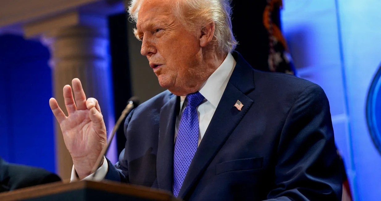 U.S. President Donald Trump speaks during a press briefing at the White House, following the Supreme Court's ruling that Trump had exceeded his authority when he imposed tariffs, in Washington, D.C., U.S., February 20, 2026. REUTERS/Elizabeth Frantz REFILE - CORRECTING MONTH/Elizabeth Frantz