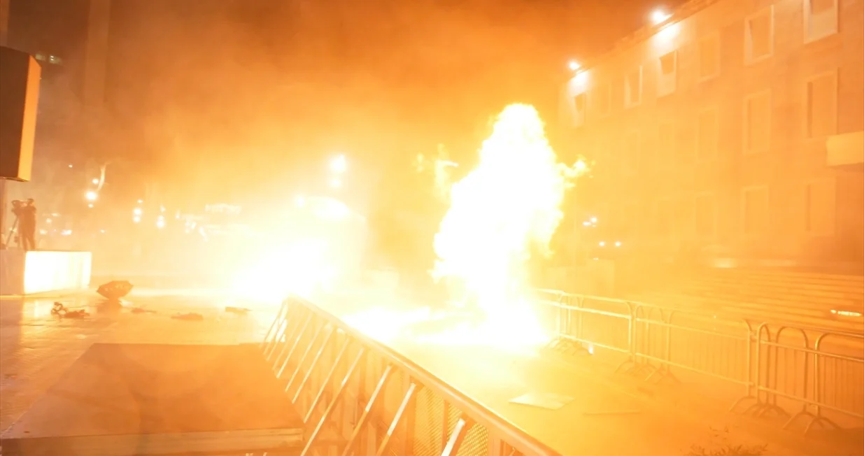 Demonstranti, protest, opozicija, Tirana, Albanija, sukob, policija, Molotovljevi kokteli/Anadolija