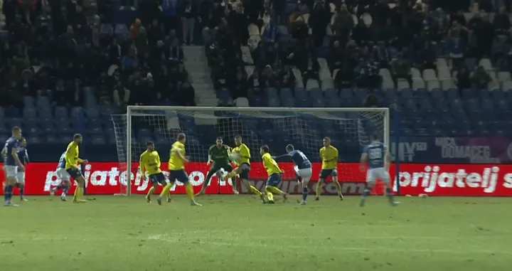 ŽEljezničar Rudar sporni trenutak/Foto: 