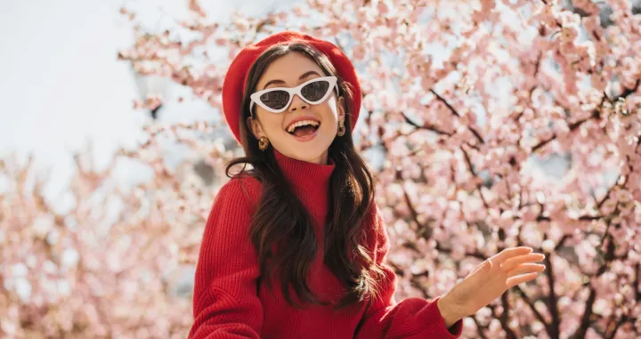 Djevojka u proljeće//