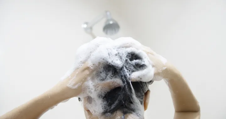 Bra&scaron;no radi čuda za va&scaron;u kosu/Free Pik