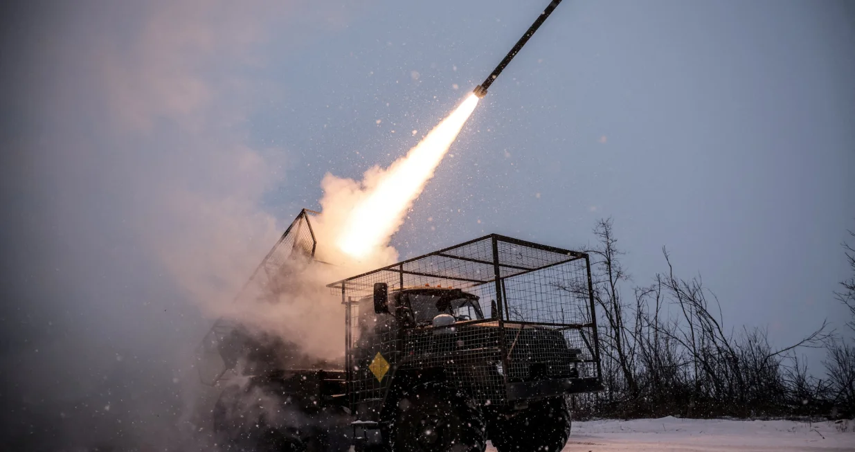 Servicemen of the 24th Separate Mechanized Brigade of the Ukrainian Armed Forces fire a BM-21 Grad multiple launch rocket system towards Russian troops, amid Russia's attack on Ukraine, near the frontline town of Chasiv Yar in Donetsk region, Ukraine January 24, 2026. Oleg Petrasiuk/Press Service of the 24th King Danylo Separate Mechanized Brigade of the Ukrainian Armed Forces/Handout via REUTERS ATTENTION EDITORS - THIS IMAGE HAS BEEN SUPPLIED BY A THIRD PARTY.  TPX IMAGES OF THE DAY/Ukrainian Armed Forces