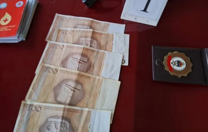 Oduzet novac/MUP RS//