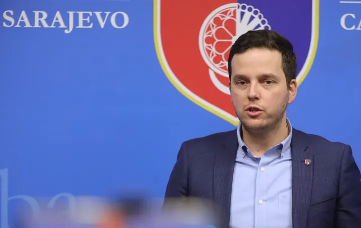 Obraćanje Nihad Uk nakon ostavke/Senad Gubelić